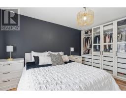 28 - 750 OSGOODE DRIVE S - 31