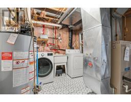 28 - 750 OSGOODE DRIVE S - 34