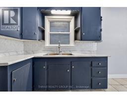 71 JASPER CRESCENT - 13