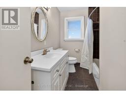 71 JASPER CRESCENT - 21