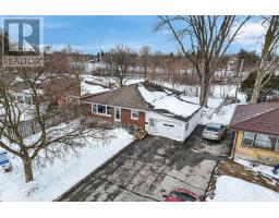 71 JASPER CRESCENT - 3