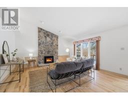 23 STIRRUP COURT - 4