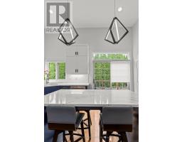 12 - 6 CADEAU TERRACE - 14