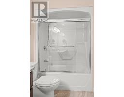 12 - 6 CADEAU TERRACE - 22