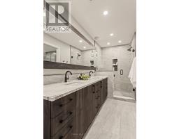 12 - 6 CADEAU TERRACE - 30