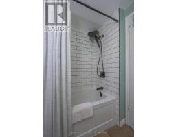 245 MARTINET AVENUE - 25