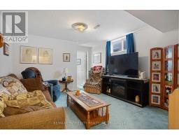 89 - 9 LAKEFIELD COURT - 24