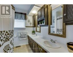 34 CHARLOTTE AVENUE - 12