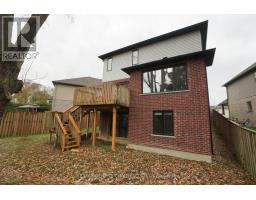 1509 HORSESHOE CRESCENT - 32