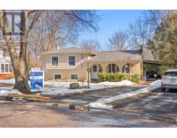 696 ALGOMA PLACE - 1