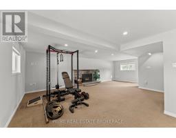 696 ALGOMA PLACE - 25