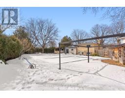 696 ALGOMA PLACE - 34
