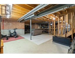 1 WATSON CRESCENT - 20