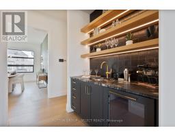 588 CREEKVIEW CHASE - 16