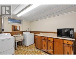 53 ARCHER CRESCENT - 28