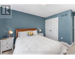 1969 BUROAK CRESCENT - 34