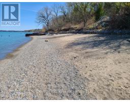 3692 BEVERLY GLEN - 40