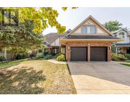 333 SUNNYSIDE CRESCENT - 1