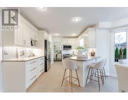 333 SUNNYSIDE CRESCENT - 13