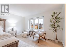 333 SUNNYSIDE CRESCENT - 27