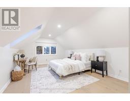 333 SUNNYSIDE CRESCENT - 36