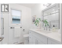 333 SUNNYSIDE CRESCENT - 38