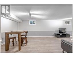 333 SUNNYSIDE CRESCENT - 39