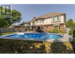 333 SUNNYSIDE CRESCENT - 4