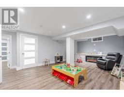 333 SUNNYSIDE CRESCENT - 42