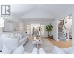 333 SUNNYSIDE CRESCENT - 8