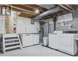 8 PARKVIEW DRIVE - 21