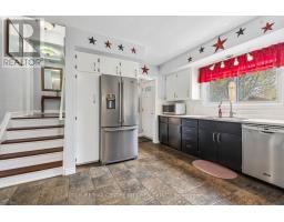 8 PARKVIEW DRIVE - 8