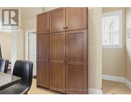 937 WATERLOO STREET - 17