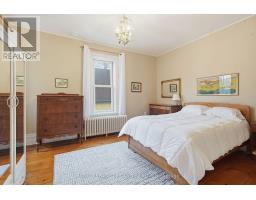 937 WATERLOO STREET - 30