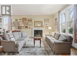 937 WATERLOO STREET - 4