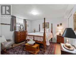 28 - 124 NORTH CENTRE ROAD - 35