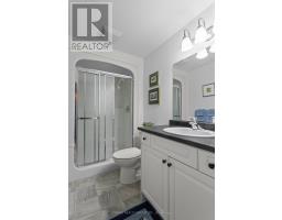 28 - 124 NORTH CENTRE ROAD - 41