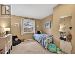 70 ELMGROVE CRESCENT - 21