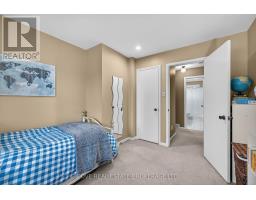 70 ELMGROVE CRESCENT - 22