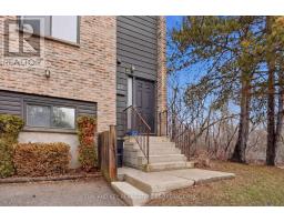 52 - 40 SUMMIT AVENUE N - 2