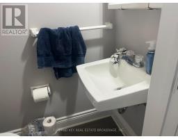 52 - 40 SUMMIT AVENUE N - 3