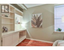 101 - 285 QUEENS AVENUE - 26