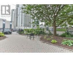 101 - 285 QUEENS AVENUE - 33