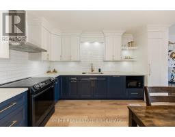 41 PEAR TREE AVENUE - 16