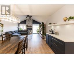 41 PEAR TREE AVENUE - 21