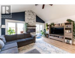 41 PEAR TREE AVENUE - 25