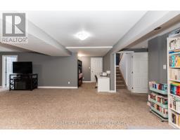 41 PEAR TREE AVENUE - 35