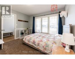 41 PEAR TREE AVENUE - 8