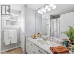 313 PINETREE LANE - 29