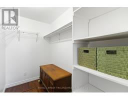 313 PINETREE LANE - 33